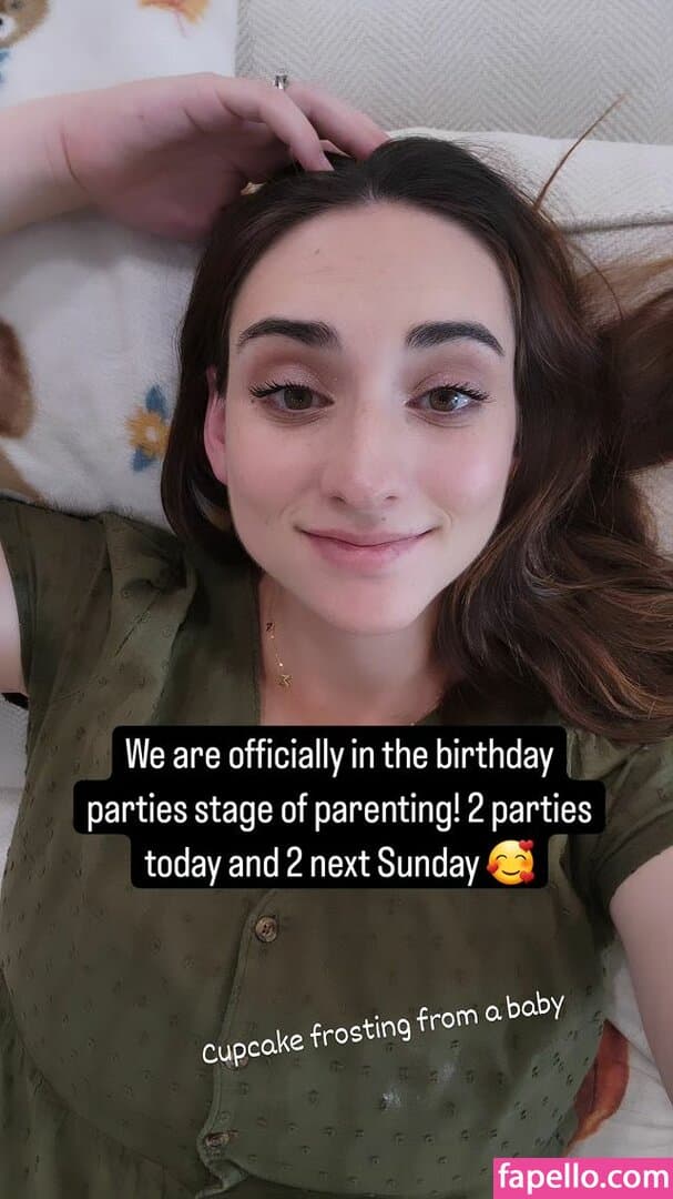 Abby Shapiro Nude  Leaks 2 Photos