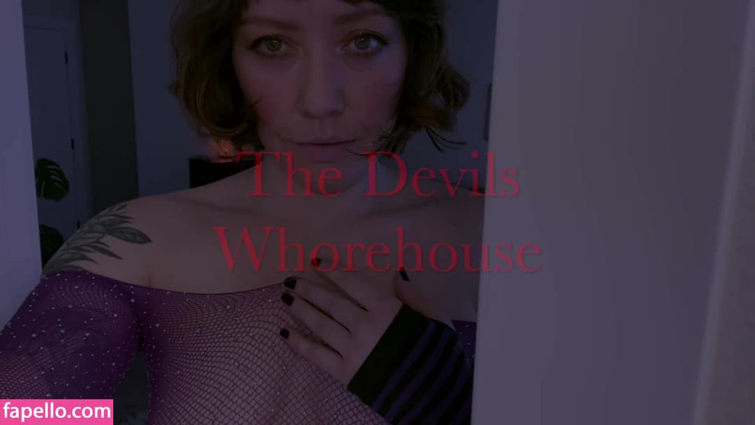 Click to view full size Alex Bishop Nude Leaks 9 Photos