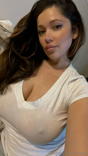 Ali Rose Nude  Leaks 4 Photos