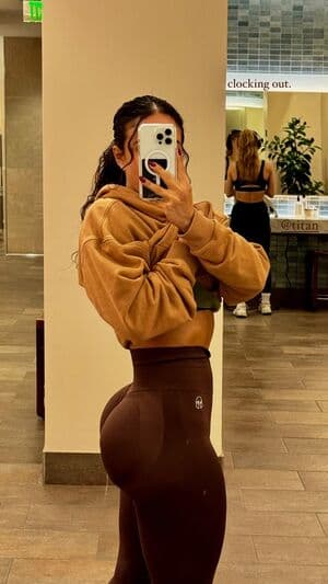 Alissa Oddo Nude  Leaks 2 Photos