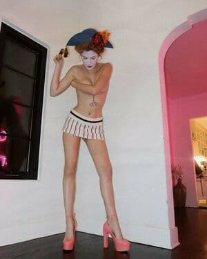 Click to view full size Alissa Violet Nude Leaks 5 Photos