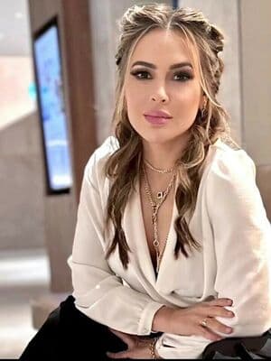 Alyssa Milano Nude  Leaks 5 Photos