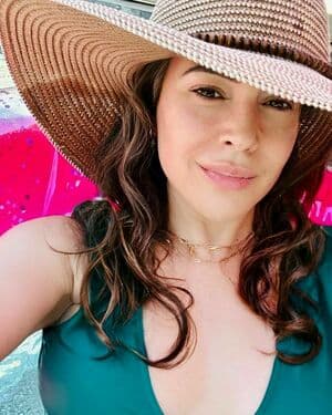 Alyssa Milano Nude  Leaks 5 Photos