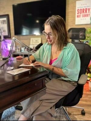 Alyssa Milano Nude  Leaks 5 Photos