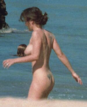 Alyssa Milano Nude  Leaks 4 Photos