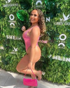 Amelia Rose Martin Nude  Leaks 10 Photos