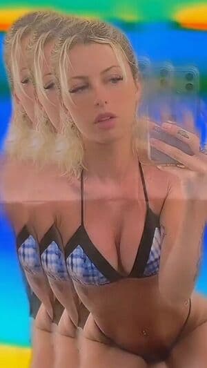 Amy Mason Nude  Leaks 3 Photos