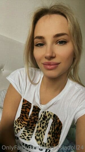 Anastasia Doll Nude  Leaks 11 Photos