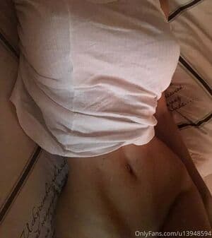 Anastasia Skyline Nude  Leaks 5 Photos