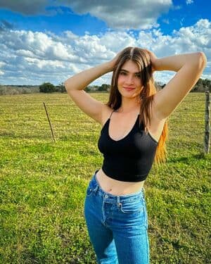 April Brinson Nude  Leaks 18 Photos