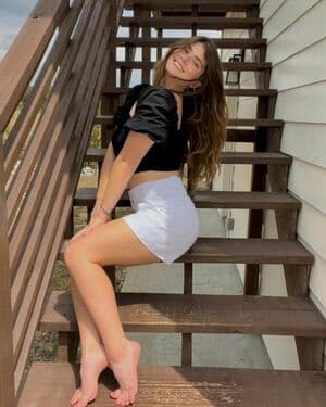 April Brinson Nude  Leaks 18 Photos