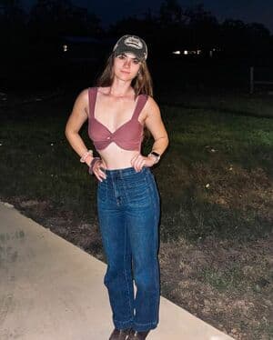 April Brinson Nude  Leaks 3 Photos