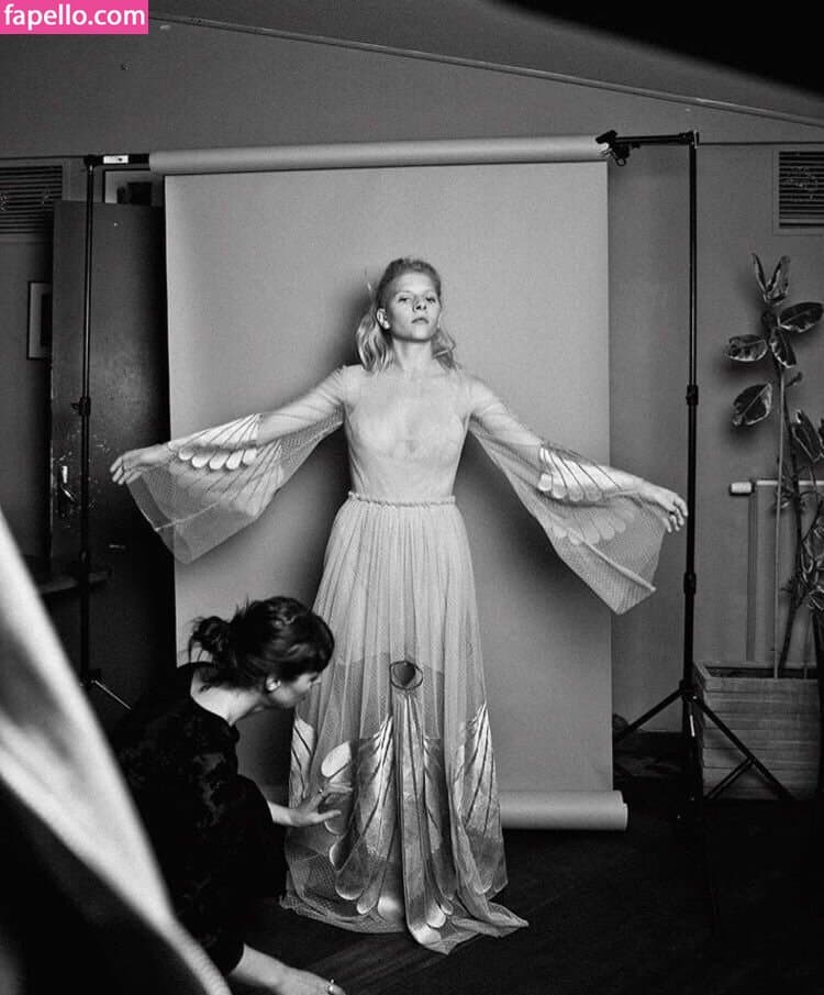 Aurora Aksnes Nude  Leaks 4 Photos