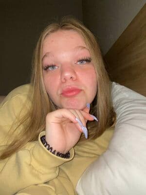 Autumn Bontrager Nude  Leaks 10 Photos