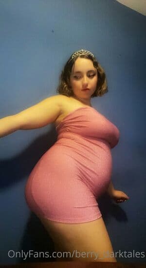berry.darktales Nude  Leaks 4 Photos