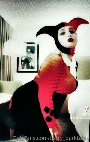 berry.darktales Nude  Leaks 4 Photos