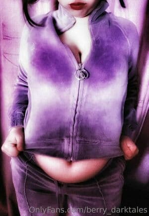 berry.darktales Nude  Leaks 4 Photos