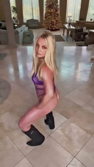 Britney Spears Nude  Leaks 3 Photos