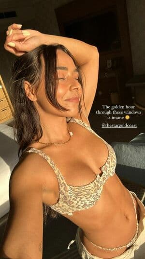 Brooke Blurton Nude  Leaks 7 Photos