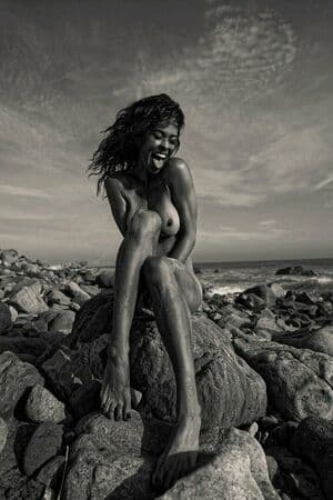 Brooke Burke Nude  Leaks 8 Photos