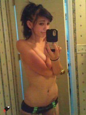 Carly Rae Jepson Nude  Leaks 4 Photos