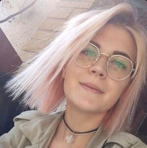 Caroline Haas Nude  Leaks 10 Photos