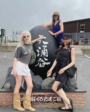 Caroline Polachek Nude  Leaks 11 Photos