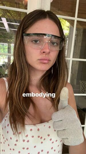 Charlotte Lawrence Nude OnlyFans Leaks 6 Photos
