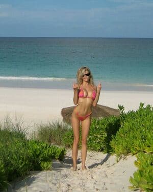 Charlotte McKinney Nude OnlyFans Leaks 3 Photos