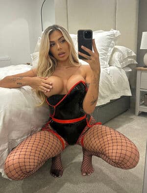 Chelsea Elizbethx Nude OnlyFans Leaks 3 Photos