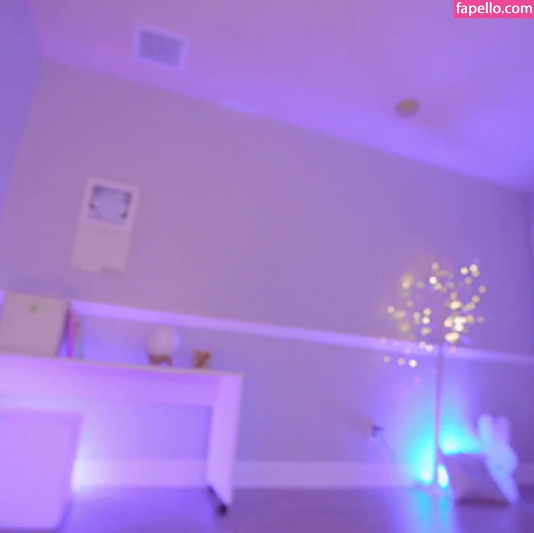 cherrycrush Nude OnlyFans Leaks 2 Photos