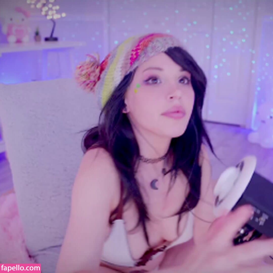 cherrycrush Nude OnlyFans Leaks 2 Photos