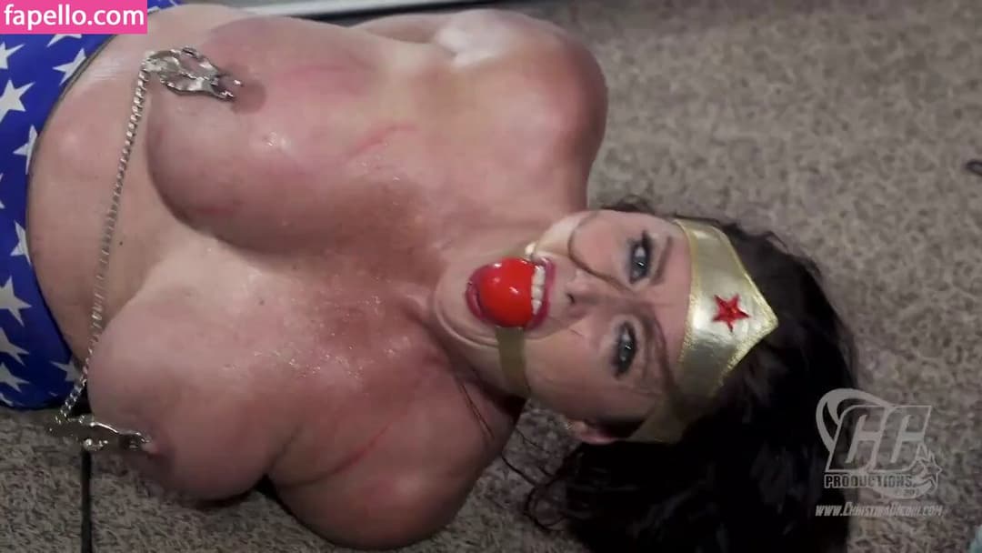 Christina Carter Nude  Leaks 3 Photos