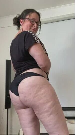 Cindy Graham Nude  Leaks 3 Photos