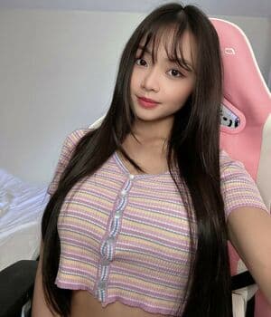 Cindy Phan Nude  Leaks 6 Photos