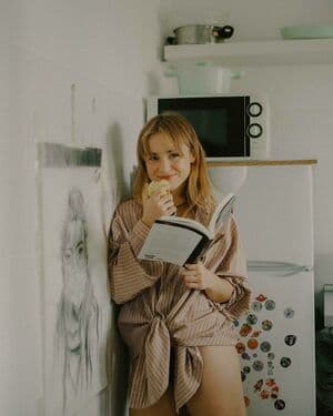 Clara Galle Nude  Leaks 7 Photos