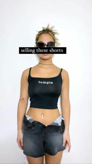 Claudia Conway Nude  Leaks 2 Photos