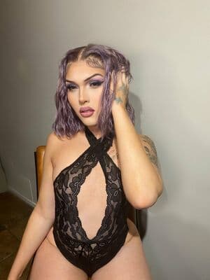 Coco Chanel Nude  Leaks 4 Photos