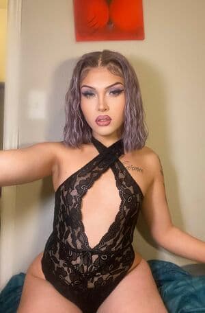 Coco Chanel Nude  Leaks 4 Photos