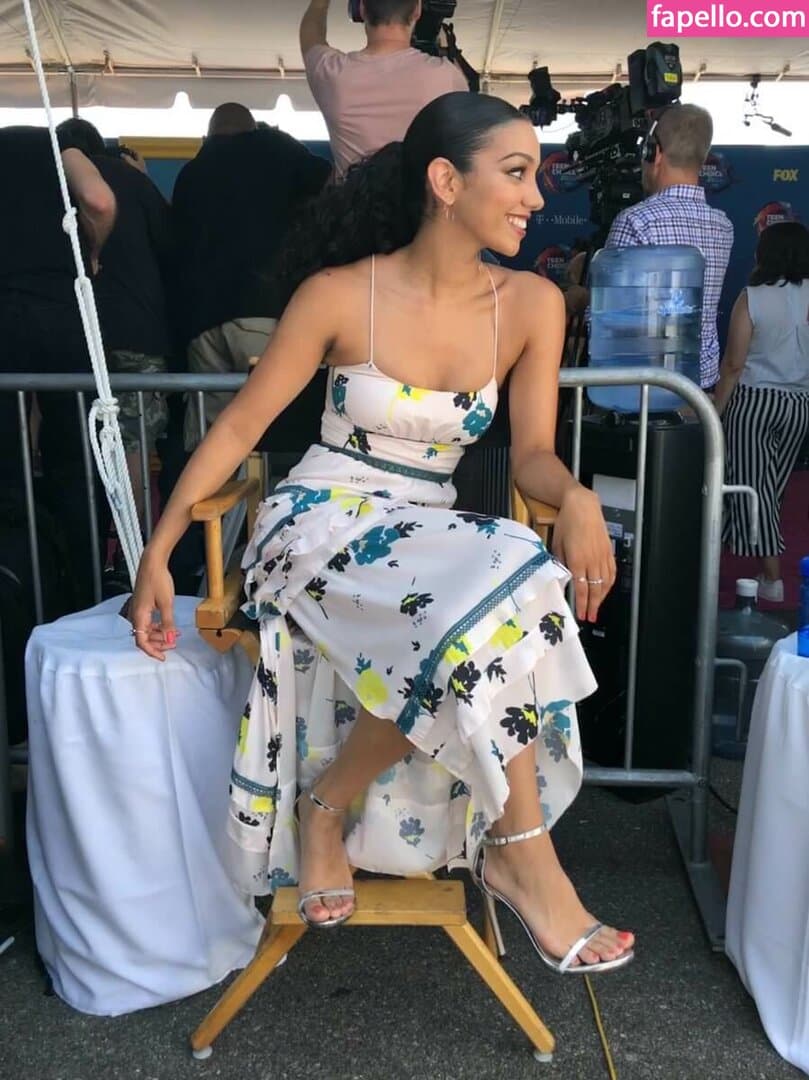 Corinne Foxx Nude  Leaks 12 Photos