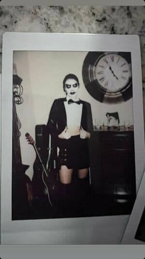 Courtney Hope Nude OnlyFans Leaks 2 Photos