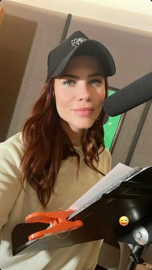 Courtney Hope Nude OnlyFans Leaks 6 Photos