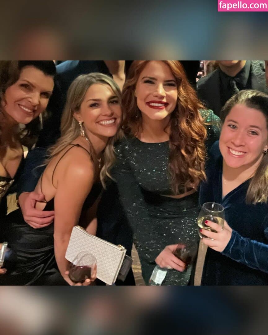 Courtney Hope Nude OnlyFans Leaks 7 Photos