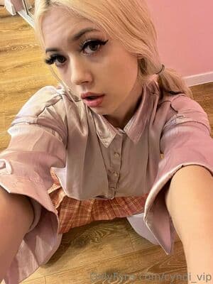 Click to view full size cyndi_vip Nude Leaks 15 Photos