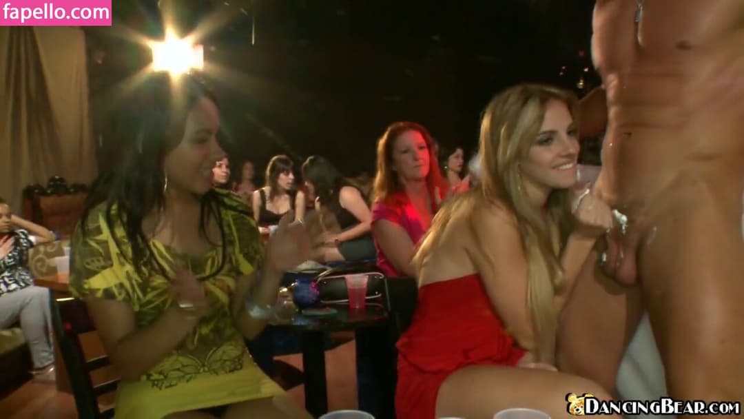 Dancing Bear Nude  Leaks 10 Photos