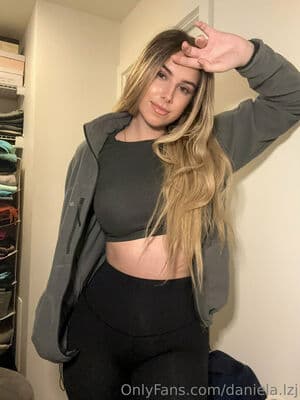 Daniela.lzj Nude  Leaks 3 Photos