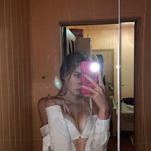 Diana Volynets Nude  Leaks 3 Photos