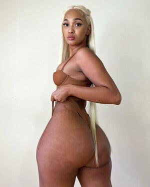 Edwina Carla Isaacs Nude  Leaks 8 Photos