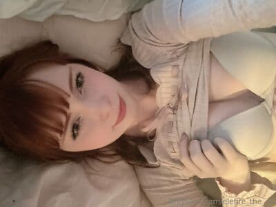 Elefire Grey Nude OnlyFans Leaks 2 Photos