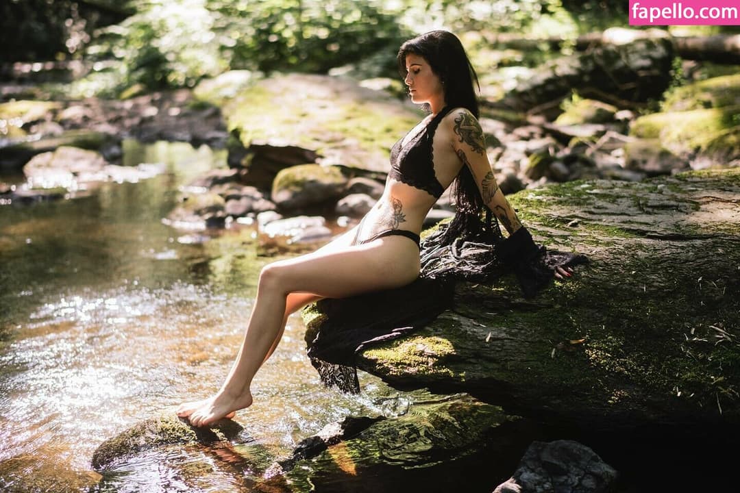 Elektra Kirby Nude  Leaks 5 Photos